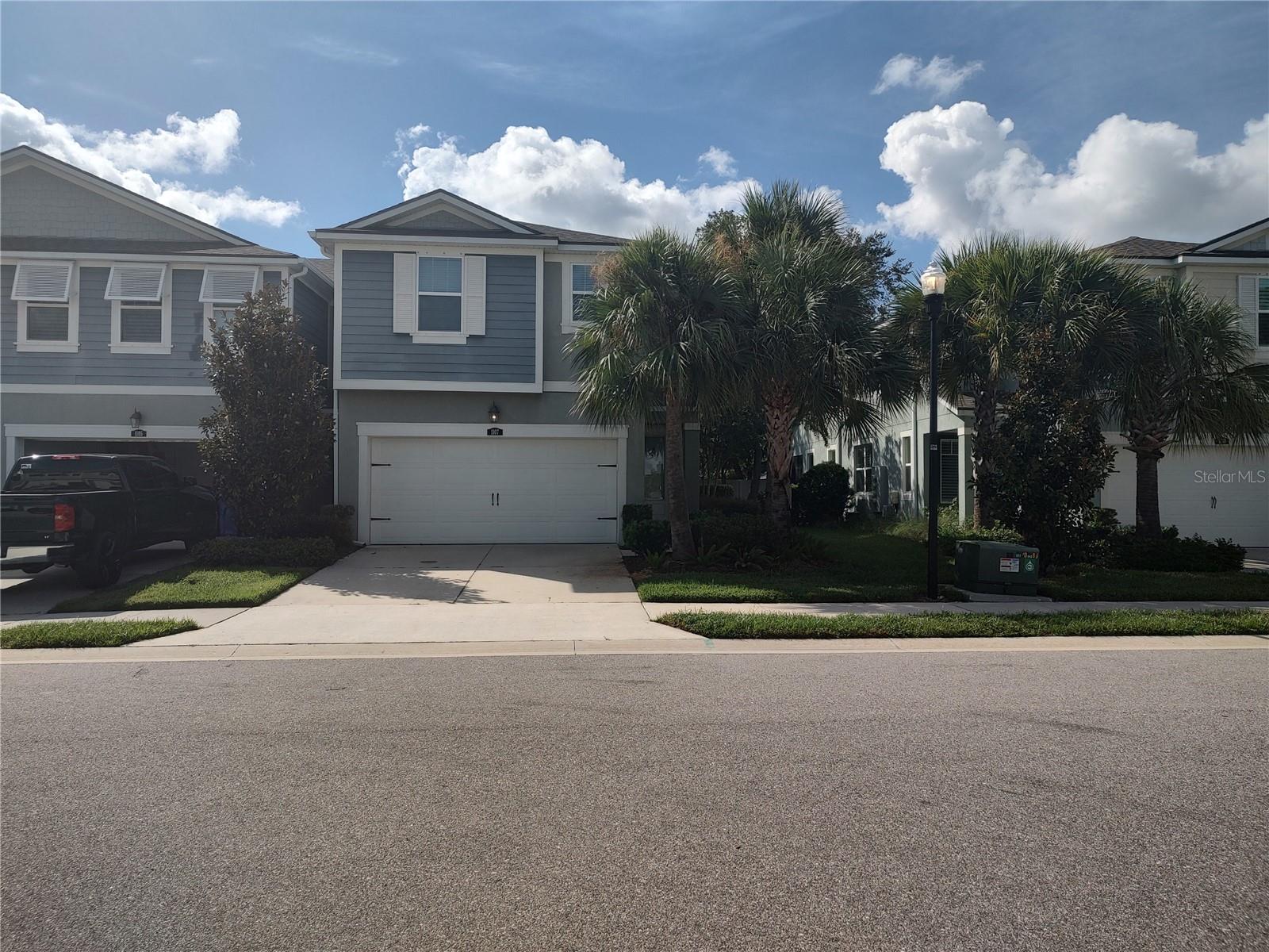 Listing photo id 1 for 1107 Mango Court