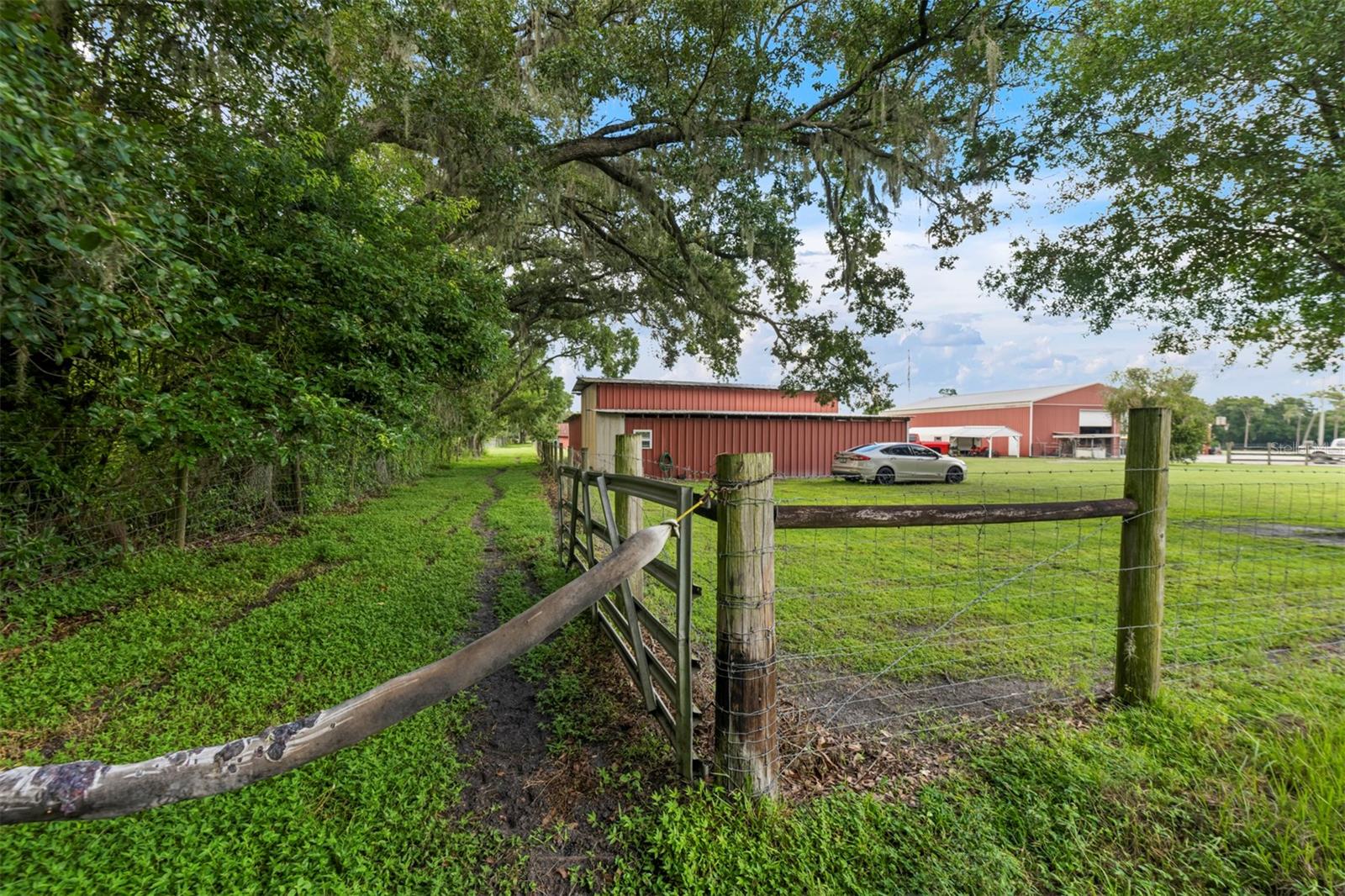 Image 40 of 61 For 1450 Duff Road
