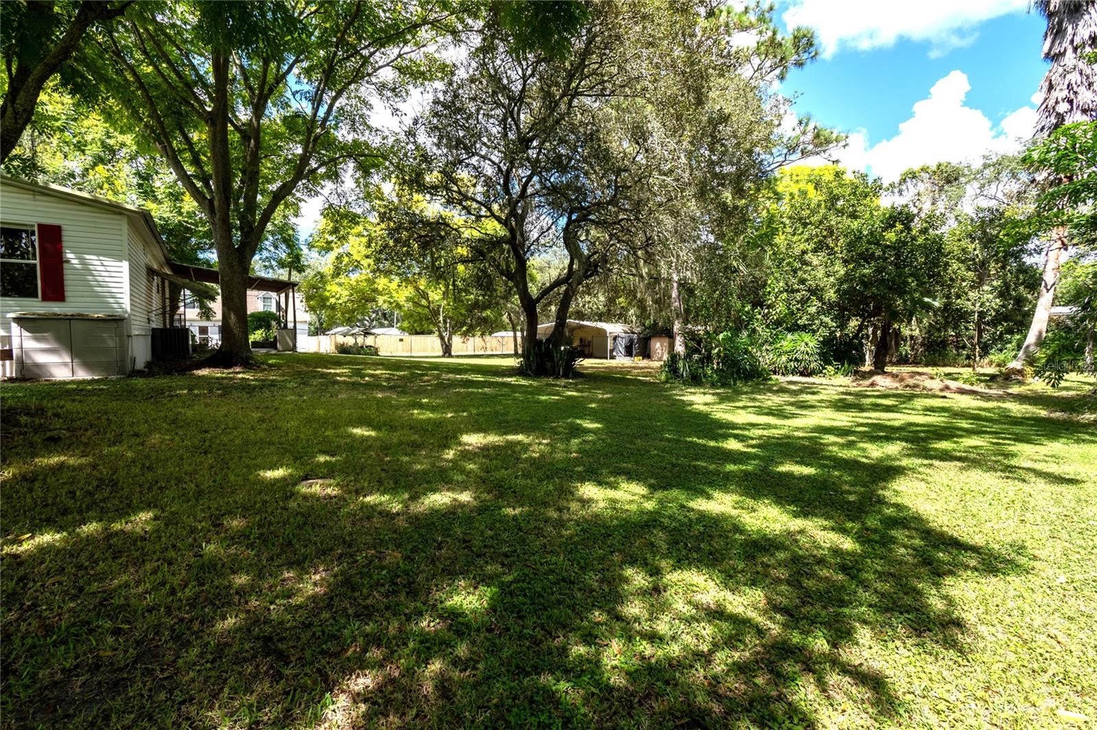 Listing photo id 9 for 9641 Bolton Avenue