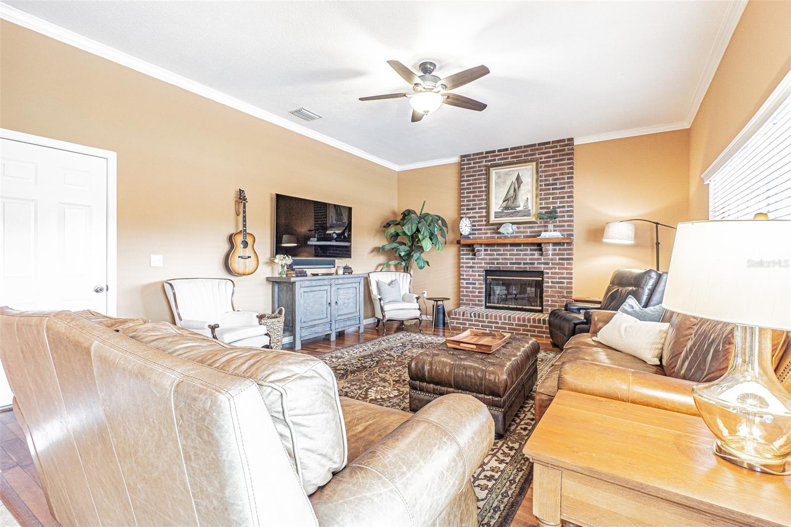 Listing photo id 11 for 8817 Stillwaters Landing Drive