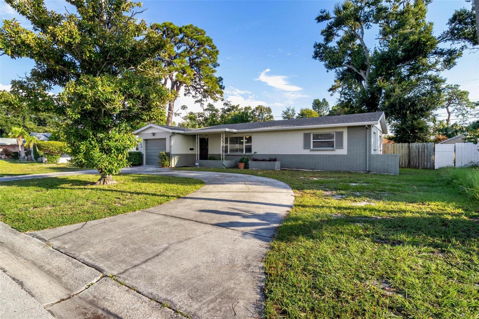 Details for 1366 62 Place S, ST PETERSBURG, FL 33705