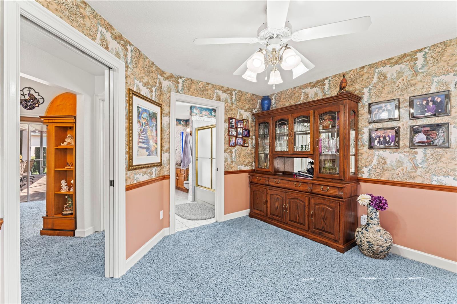 Listing photo id 30 for 2120 Platinum Drive