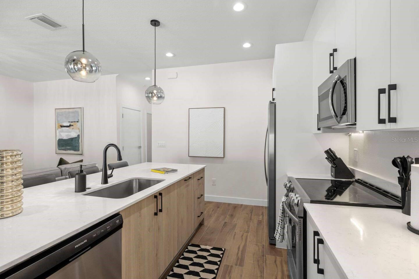 Image 12 of 30 For 4339 Villa Alina Court