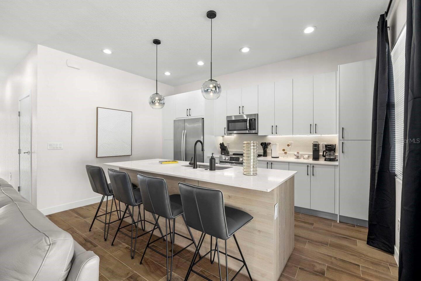 Image 3 of 30 For 4339 Villa Alina Court