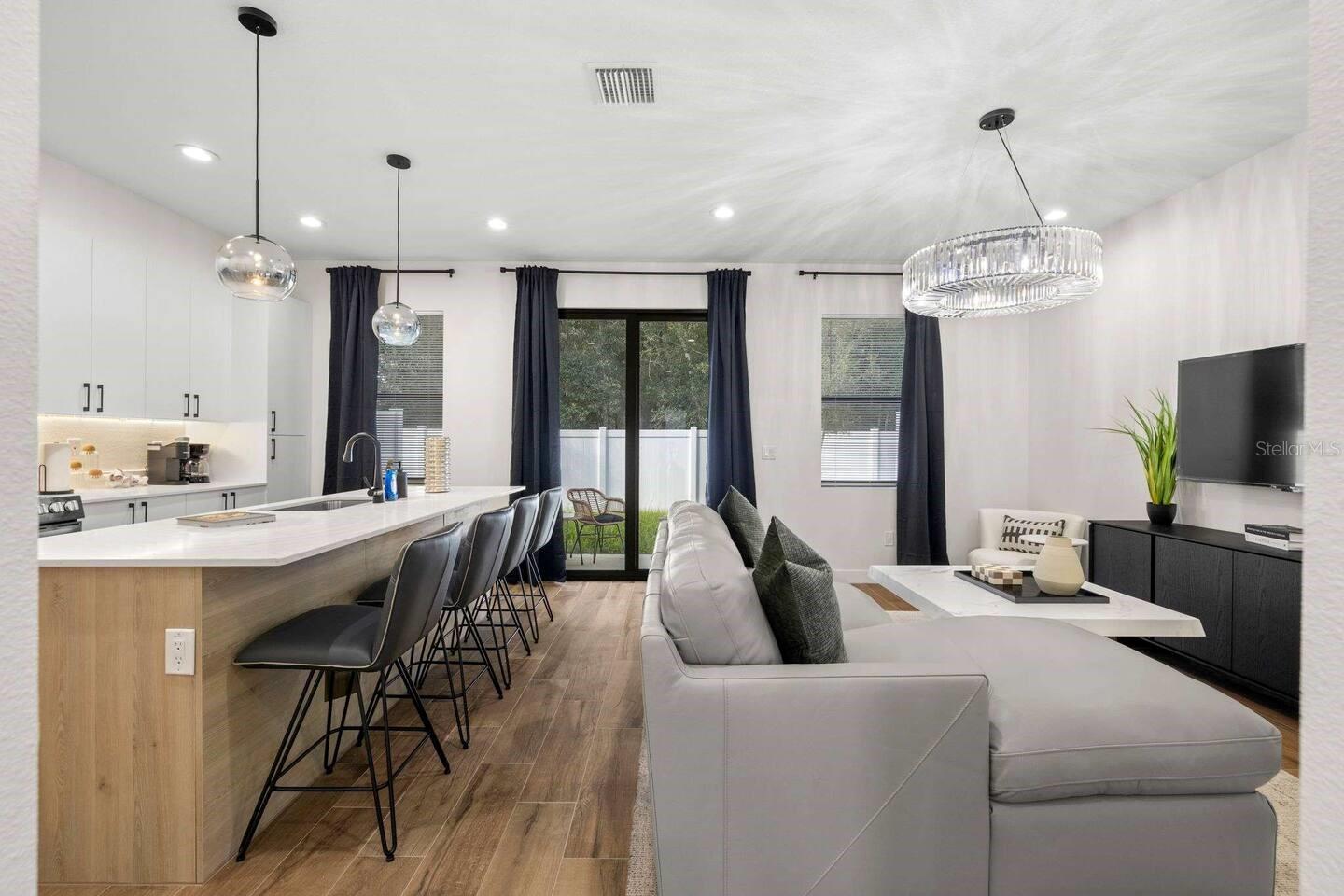 Image 9 of 30 For 4339 Villa Alina Court