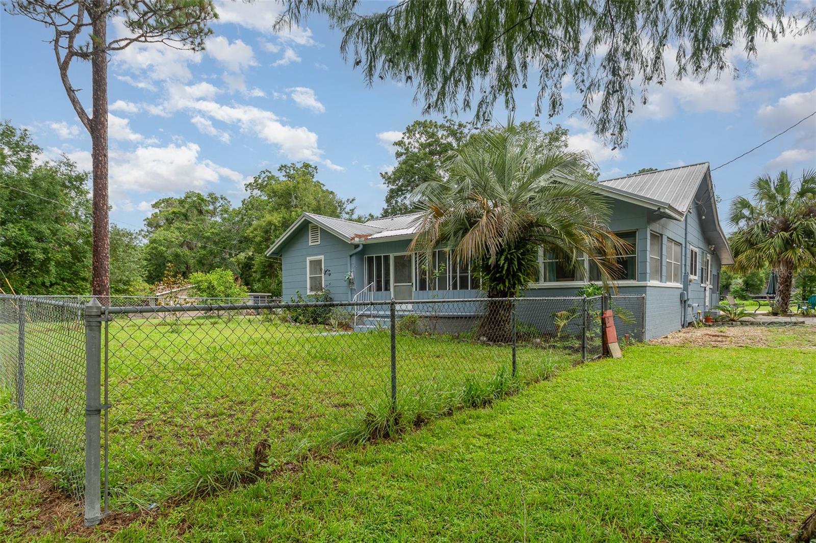 Image 34 of 39 For 323 25th Street