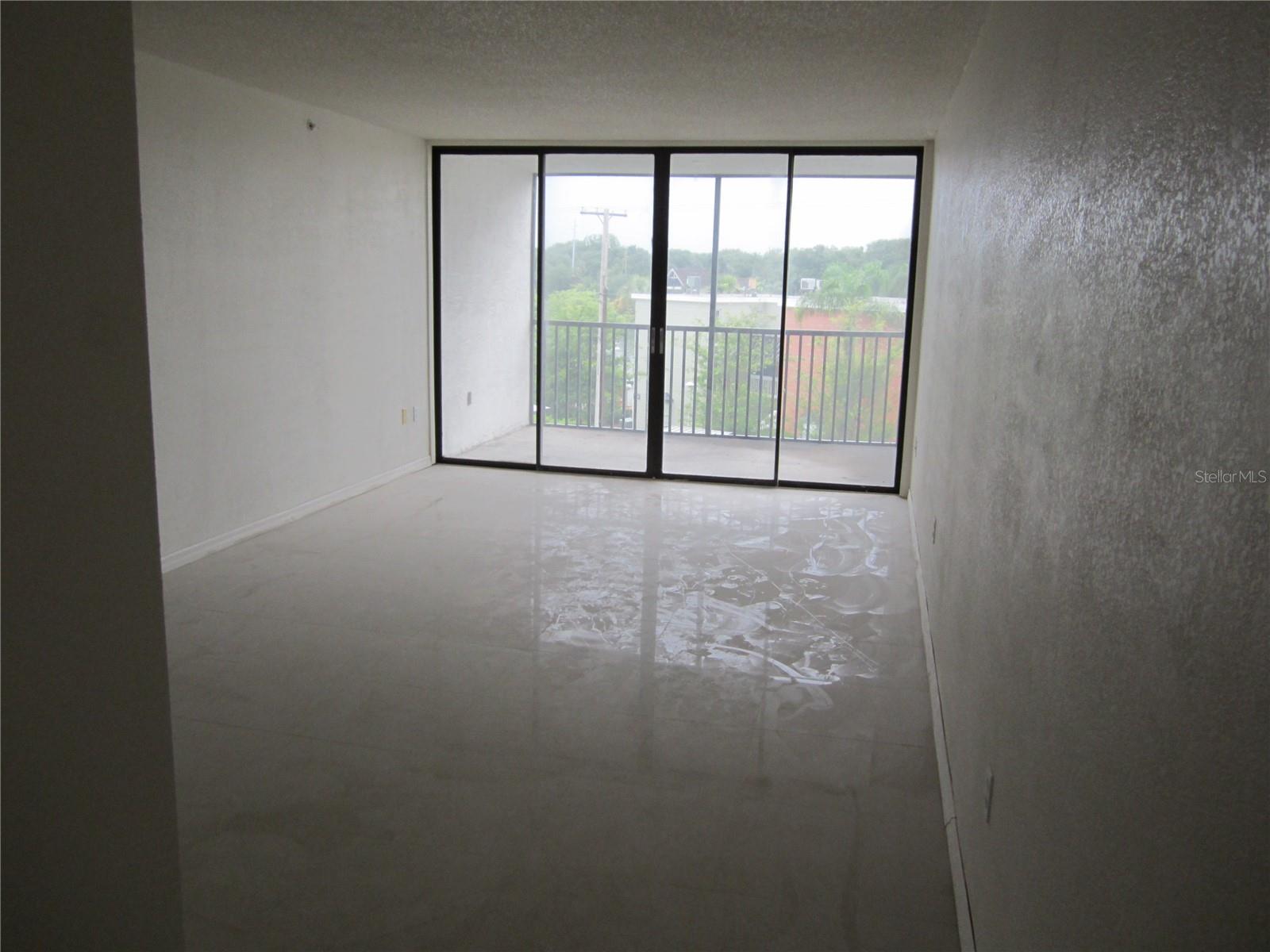 Image 4 of 10 For 2424 Tampa Bay Boulevard 107