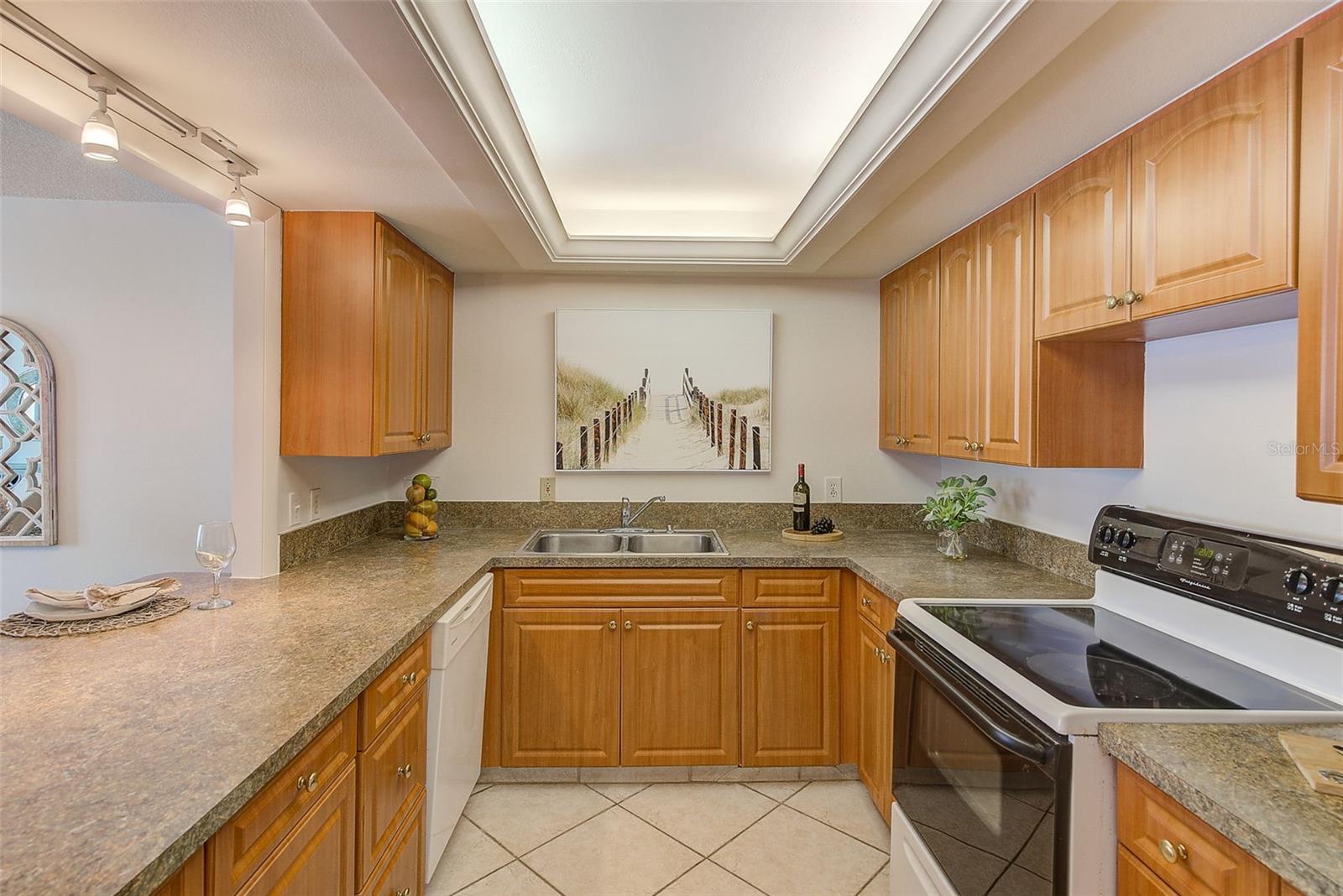 Listing photo id 20 for 220 Belleview Boulevard 802