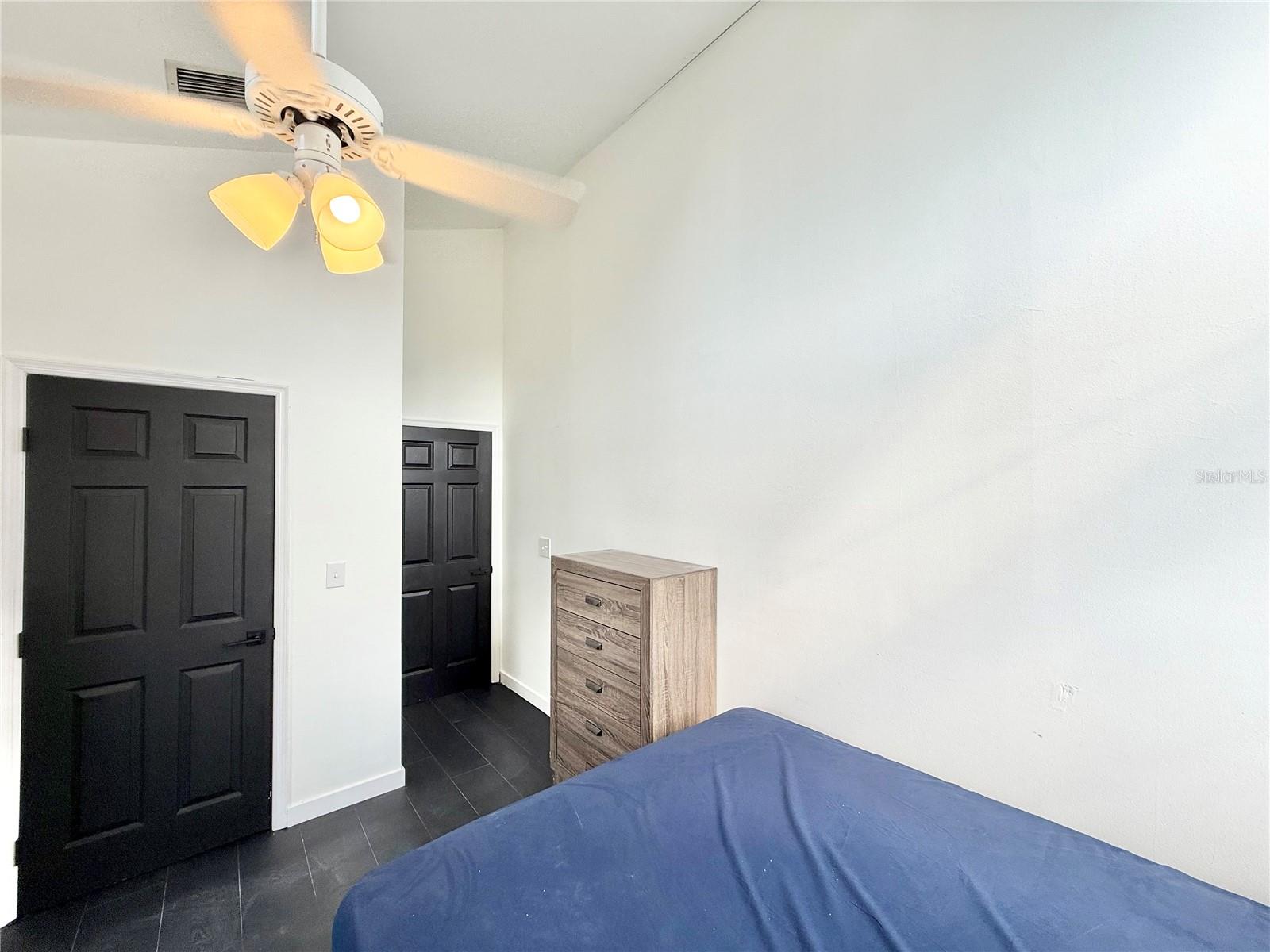 Listing photo id 40 for 6710 Myrna Drive