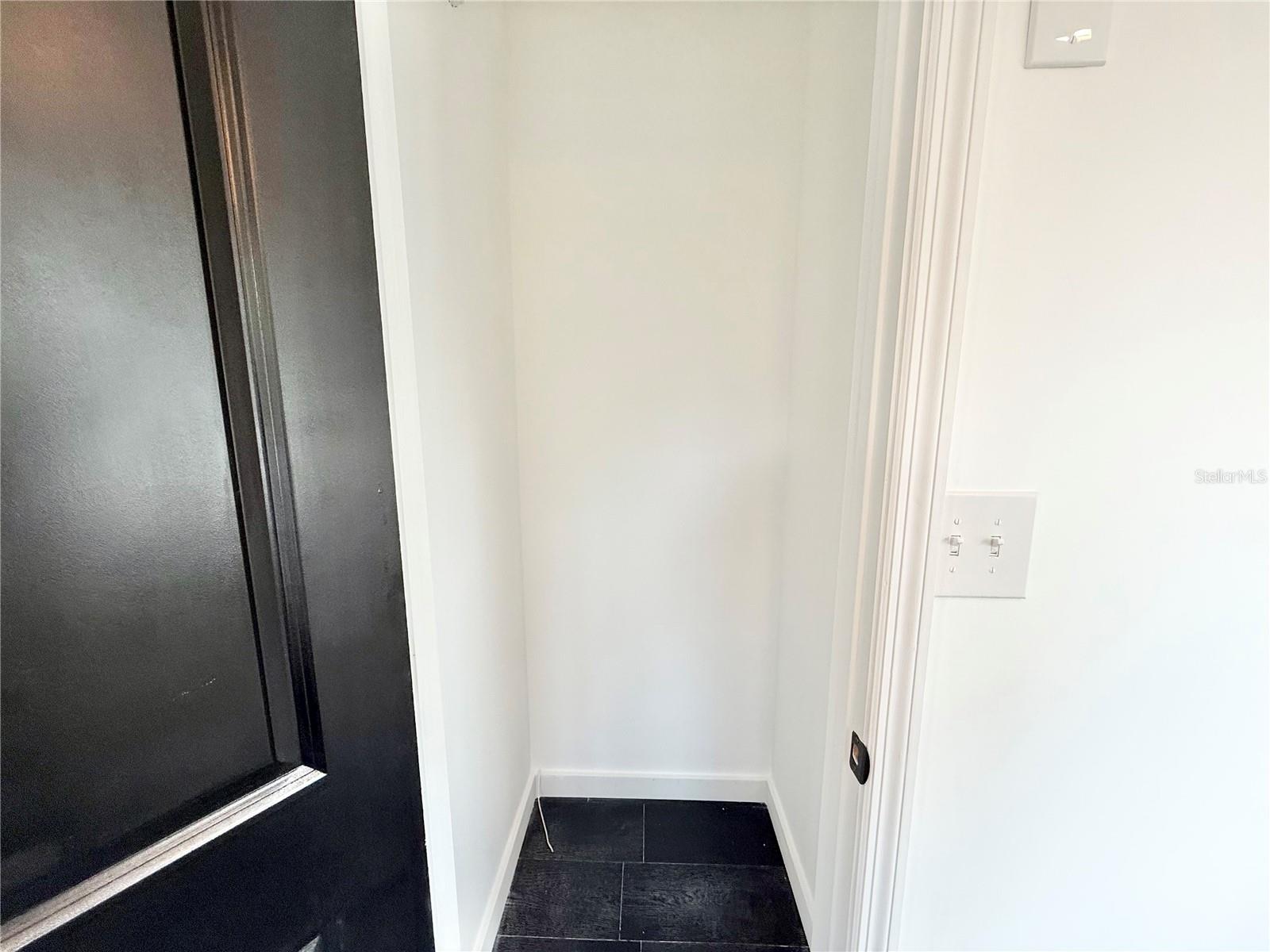Listing photo id 44 for 6710 Myrna Drive