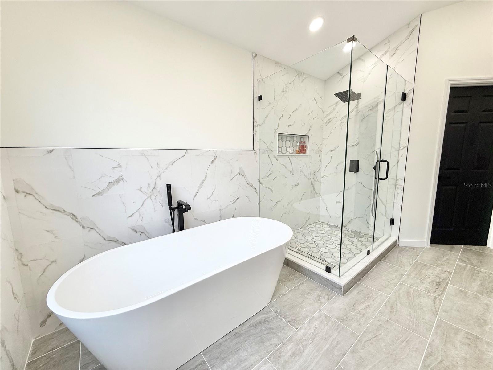 Listing photo id 54 for 6710 Myrna Drive