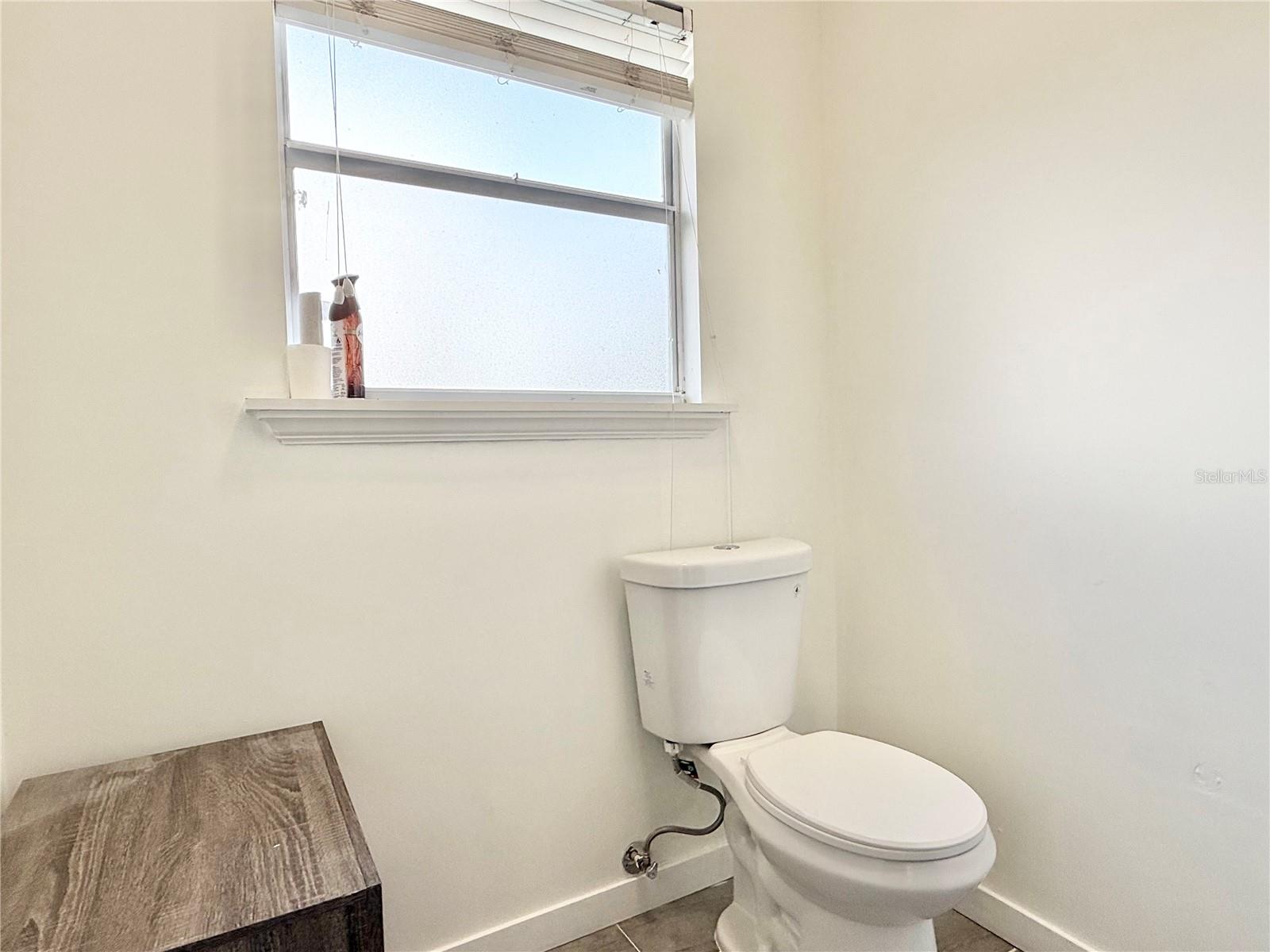 Listing photo id 55 for 6710 Myrna Drive