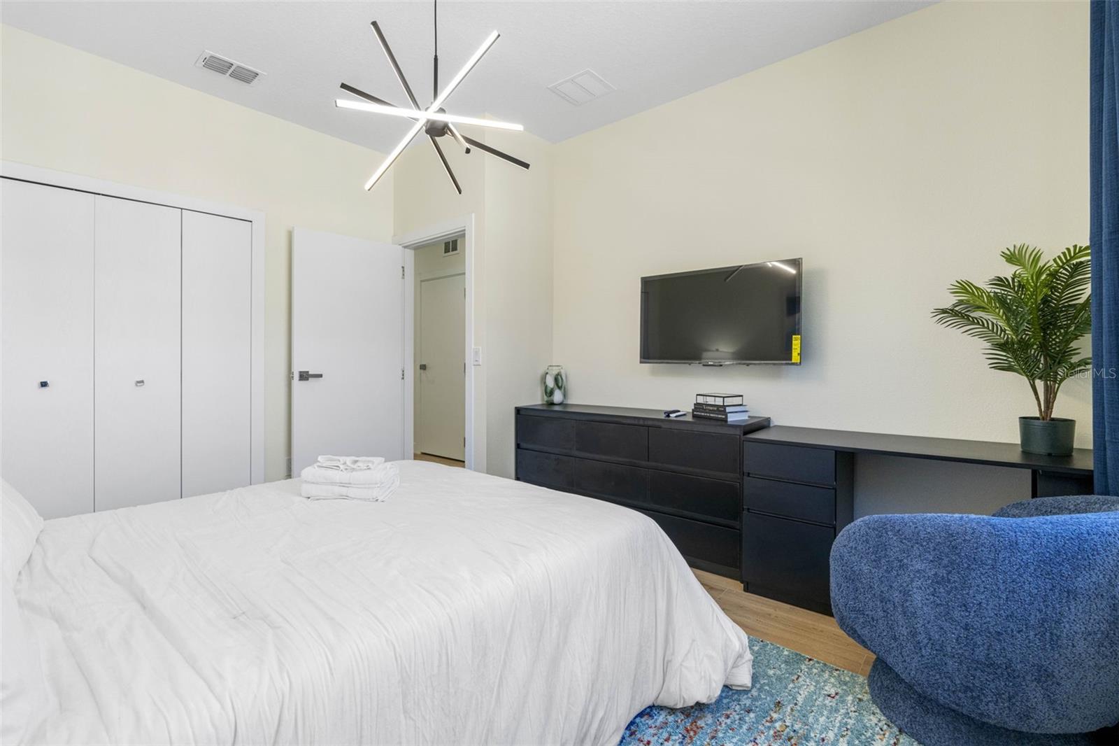 Image 40 of 52 For 4340 Villa Alina Court