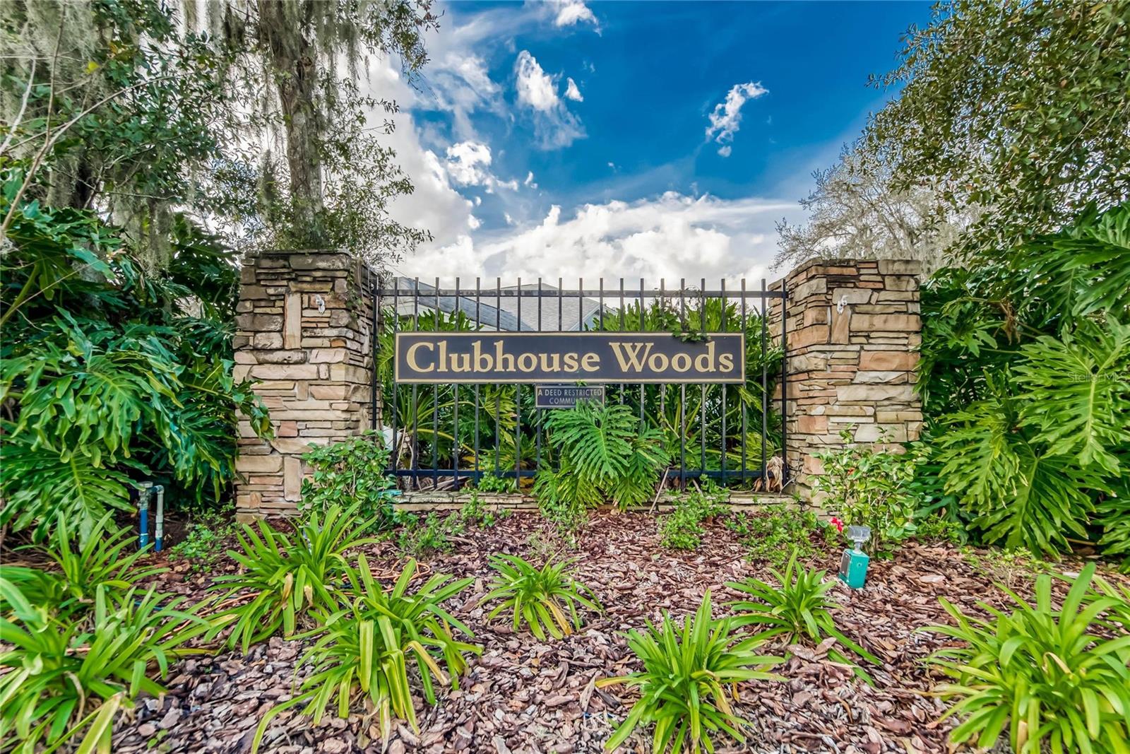 Listing photo id 88 for 2206 Clubhouse Drive