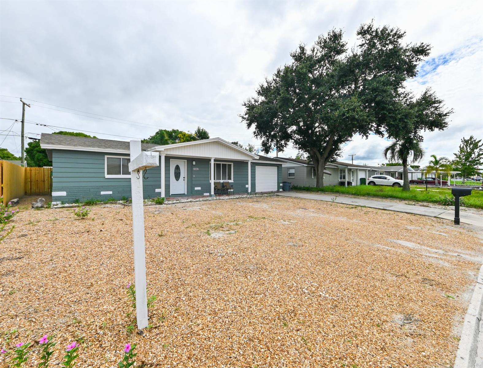 Listing photo id 1 for 3542 Connon Drive