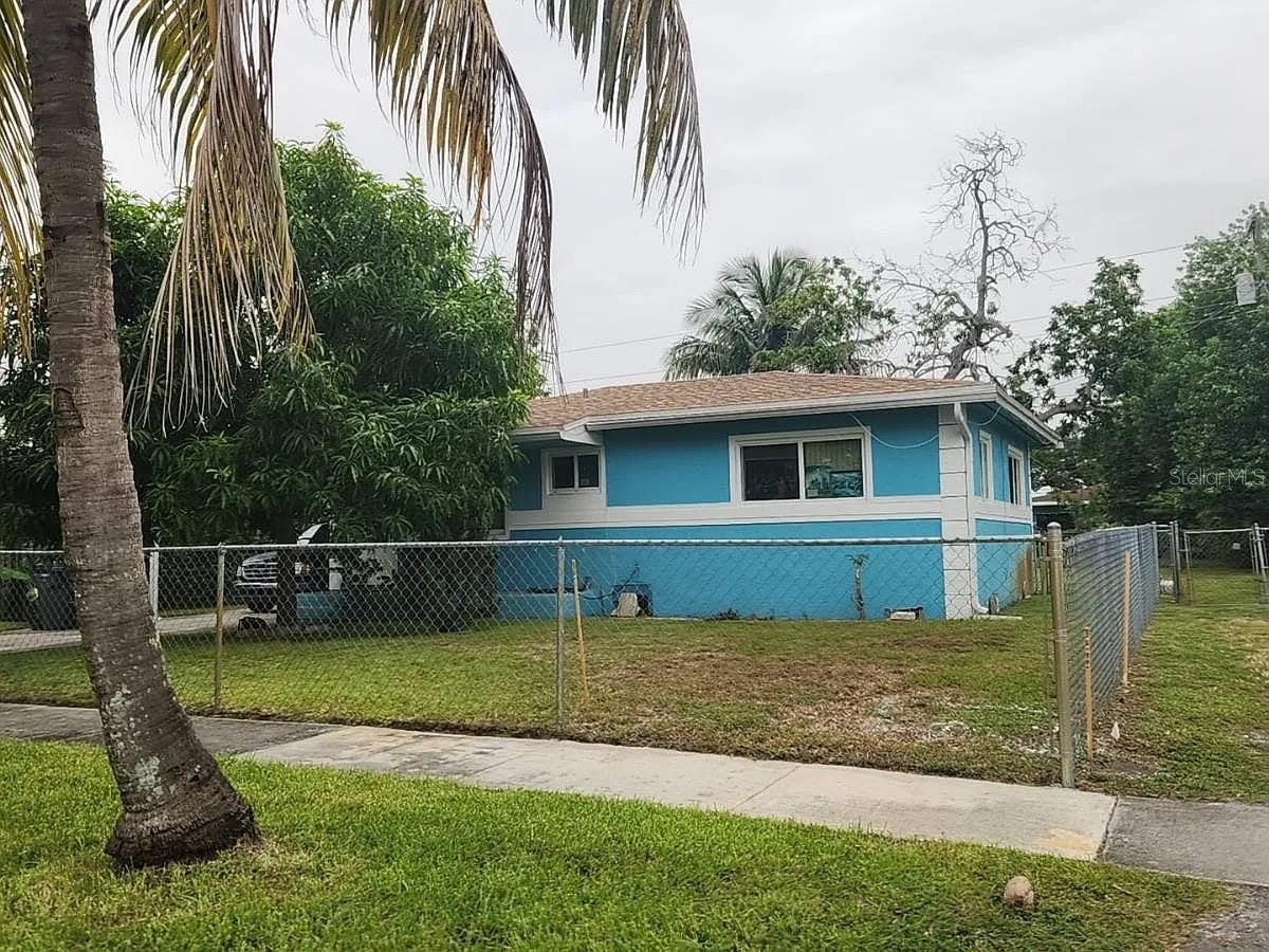 Listing Details for 6509 Plunkett Street, HOLLYWOOD, FL 33023