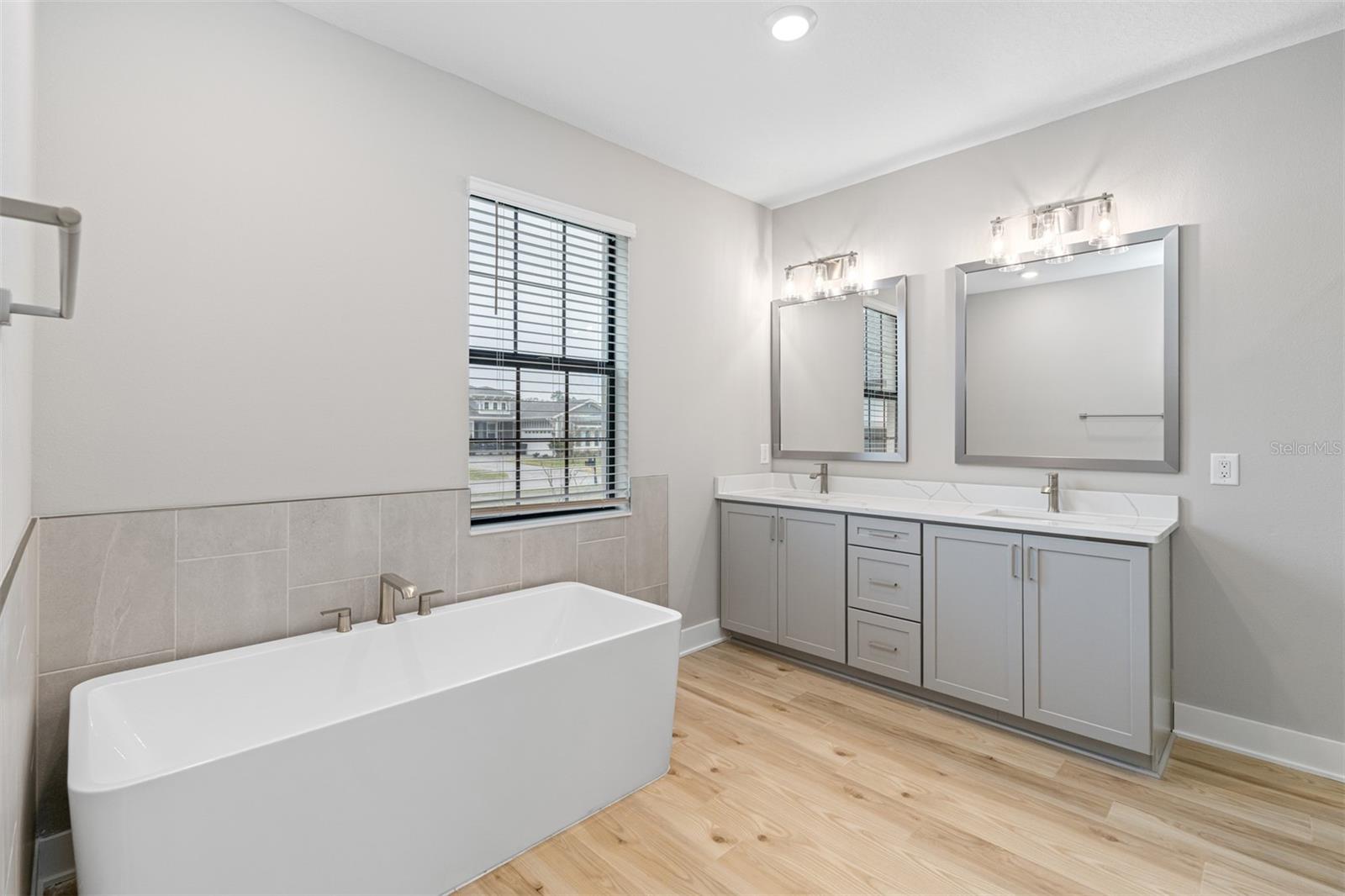 Listing photo id 6 for 4000 Southern Valley Loop