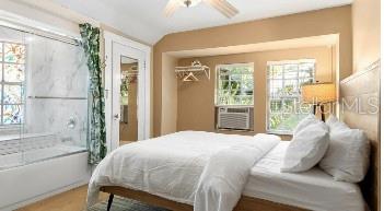 Listing photo id 10 for 532 Beach Drive Ne