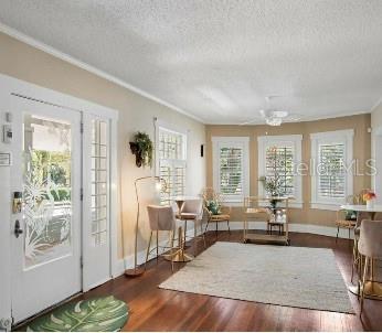 Listing photo id 4 for 532 Beach Drive Ne