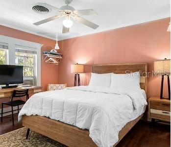 Listing photo id 7 for 532 Beach Drive Ne