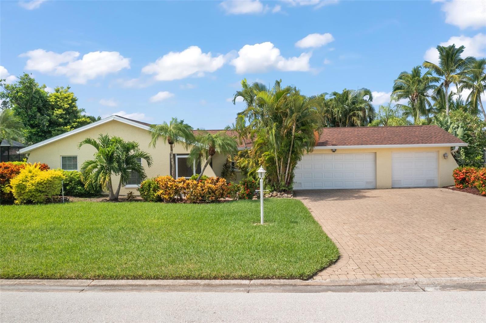 Details for 14903 Bonaire Circle, FORT MYERS, FL 33908