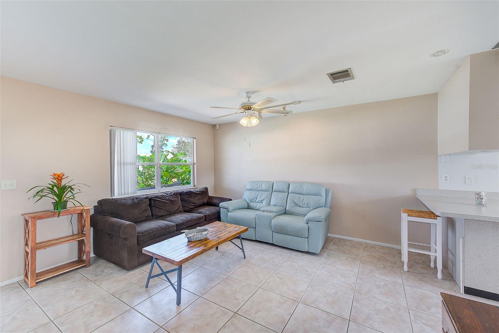 Image 8 of 42 For 862 Tarpon Boulevard Nw