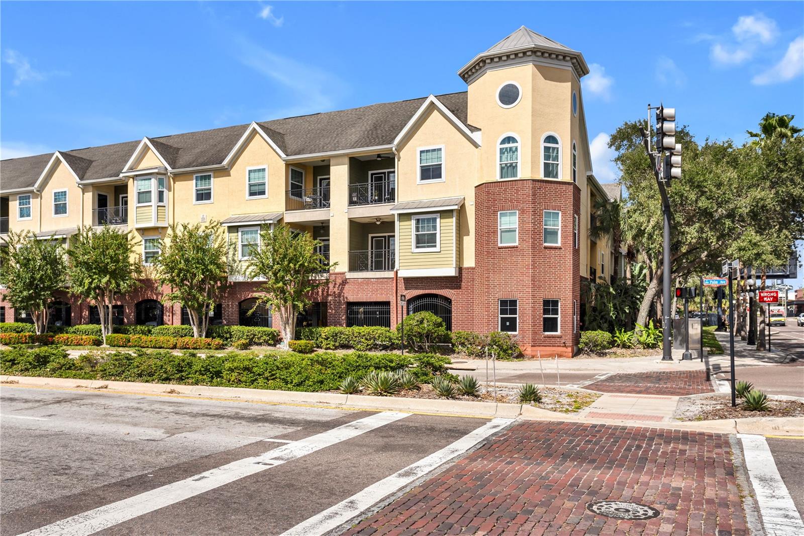 Details for 2010 Palm Avenue 15209, TAMPA, FL 33605