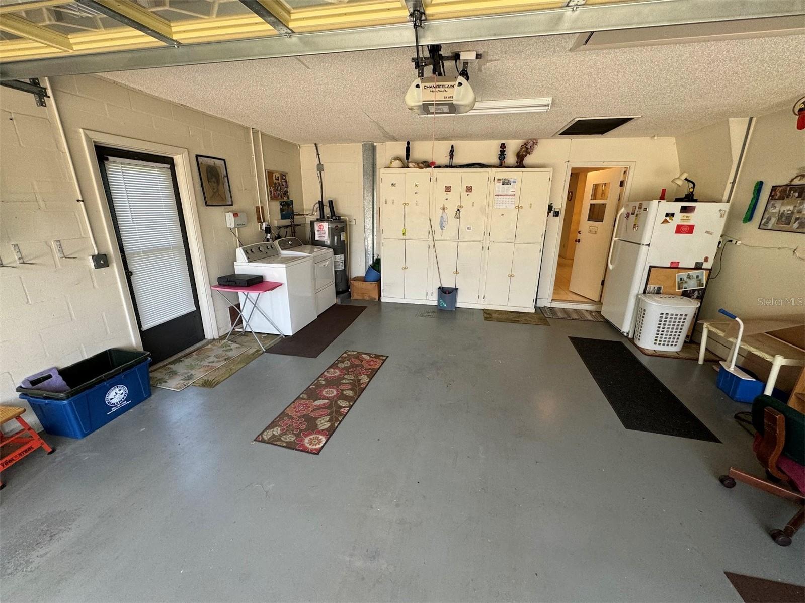 Listing photo id 27 for 4172 Glade Road