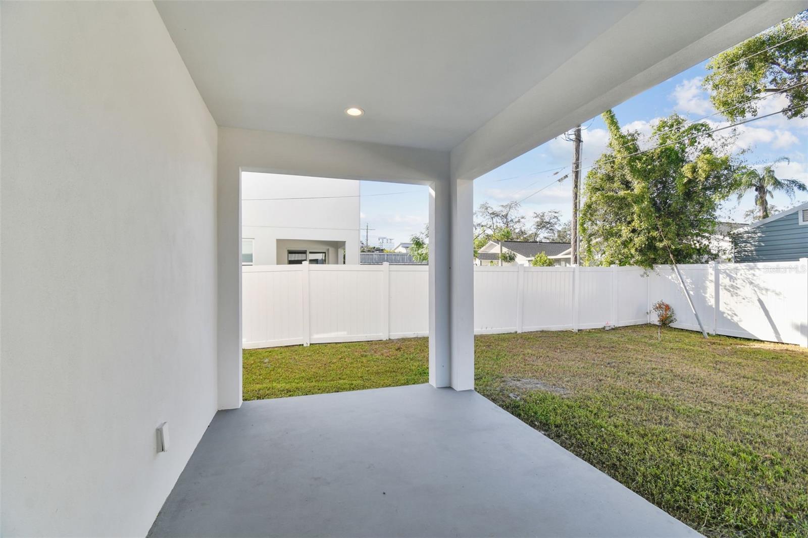 Listing photo id 53 for 3119 Cypress Street