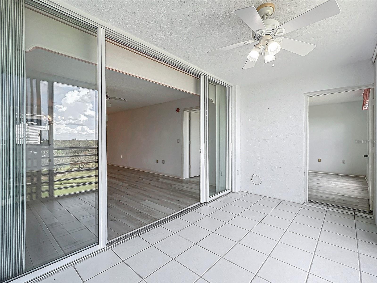 Image 11 of 42 For 4410 Fairways Blvd Unit 607 Boulevard 607