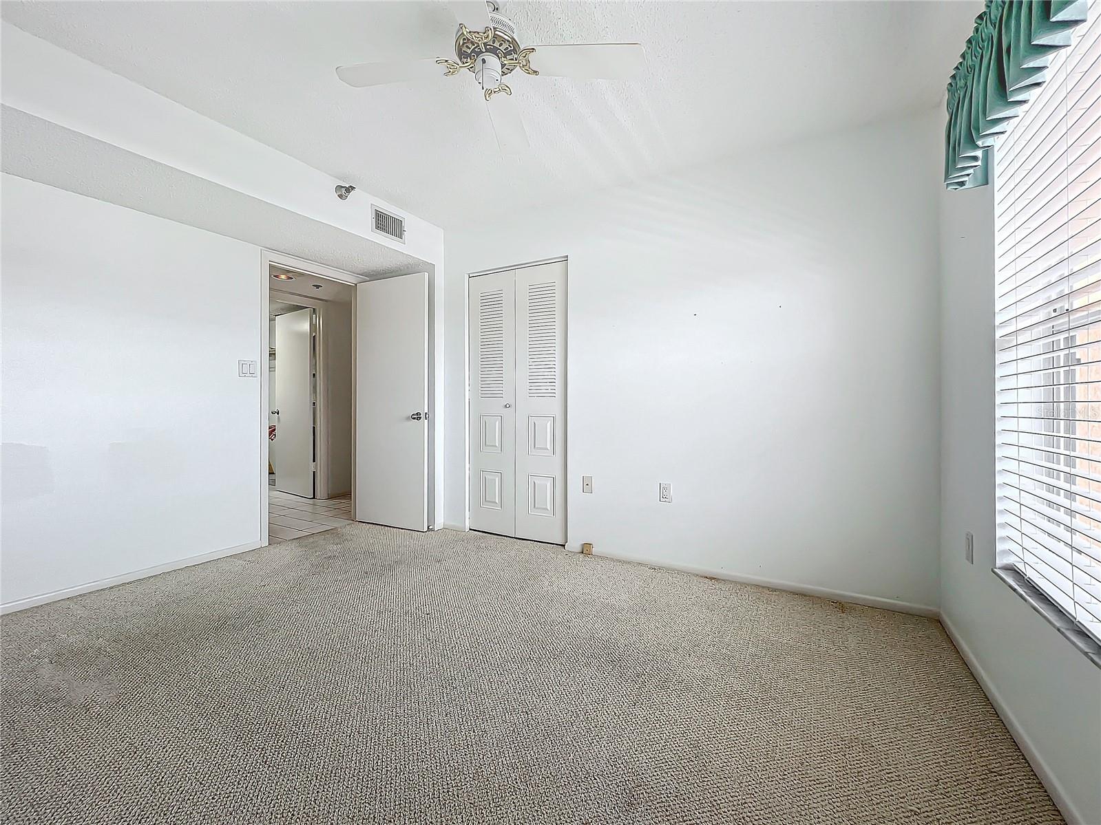 Image 31 of 42 For 4410 Fairways Blvd Unit 607 Boulevard 607