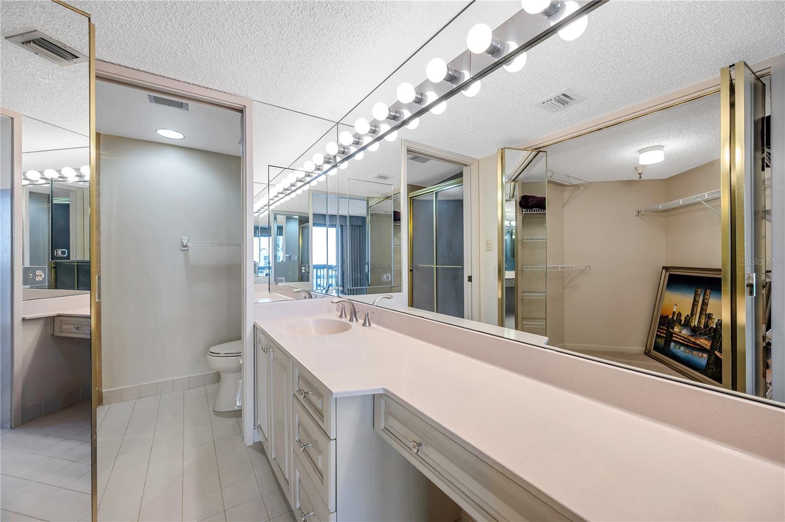 Listing photo id 8 for 2413 Bayshore Boulevard 1501