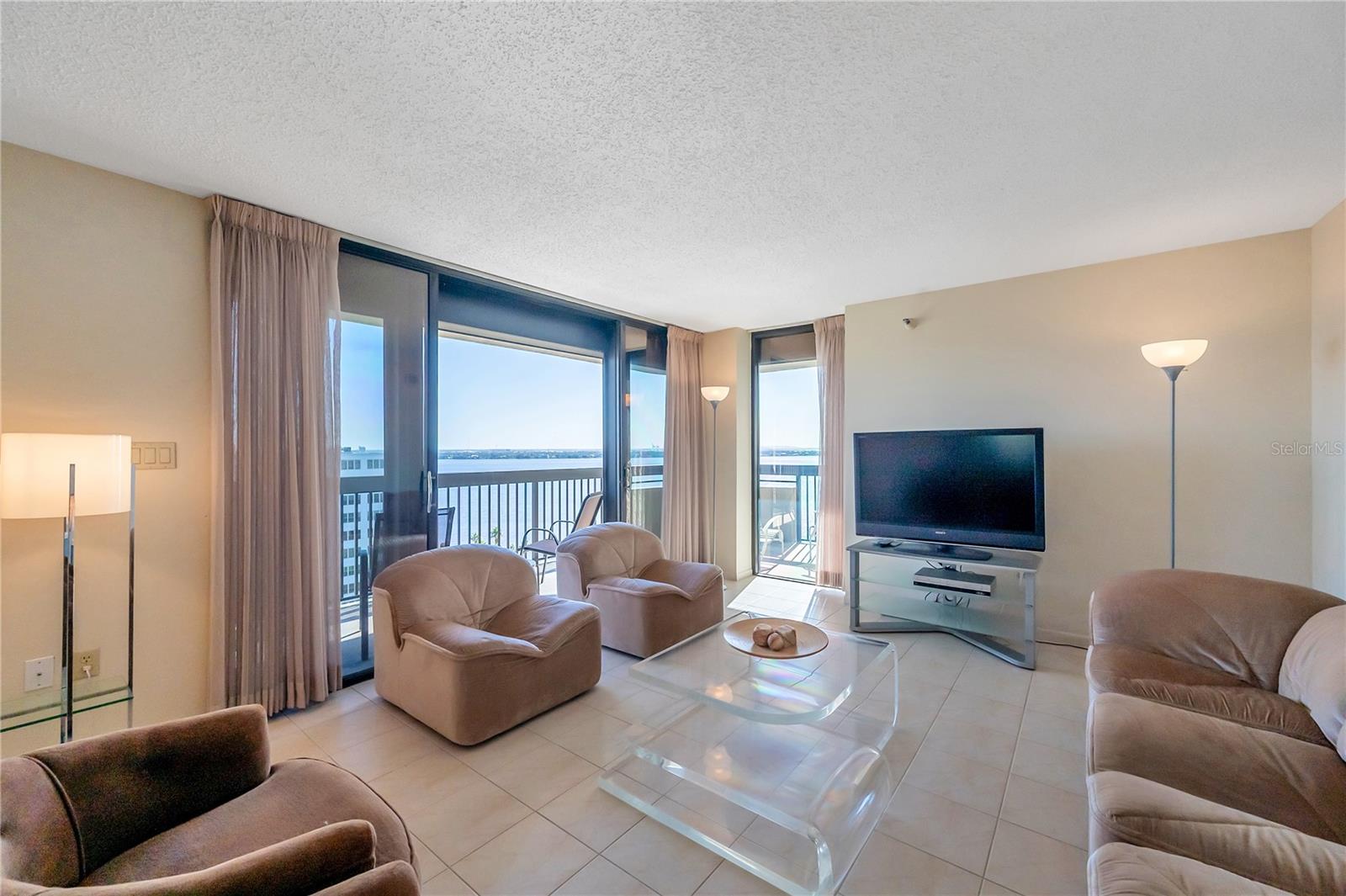 Listing photo id 23 for 2413 Bayshore Boulevard 1501