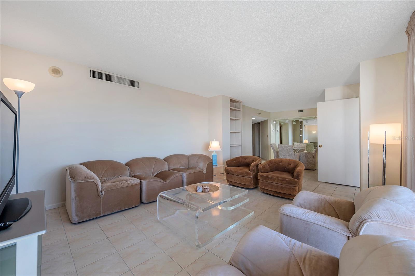 Listing photo id 25 for 2413 Bayshore Boulevard 1501