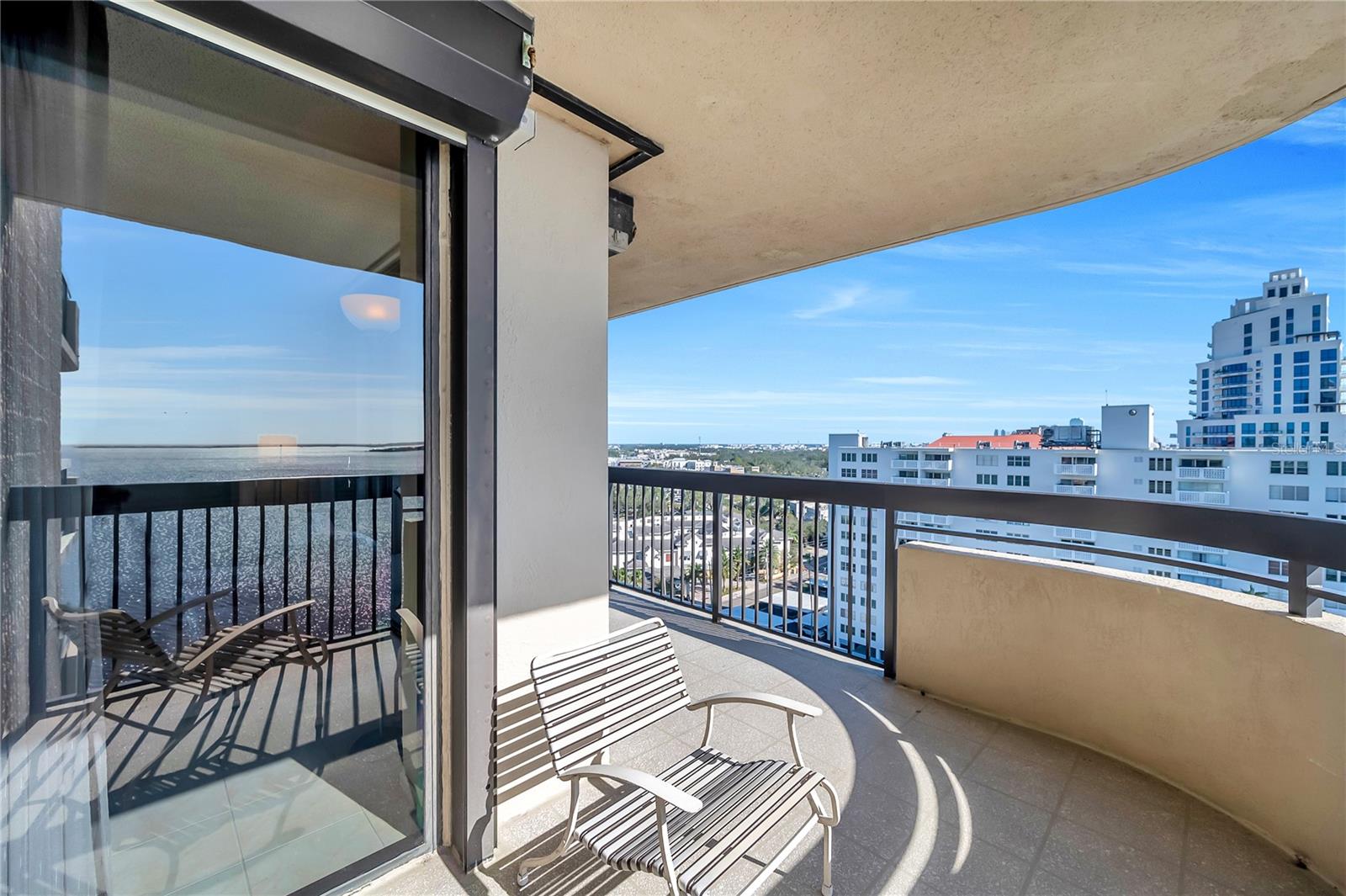 Listing photo id 40 for 2413 Bayshore Boulevard 1501