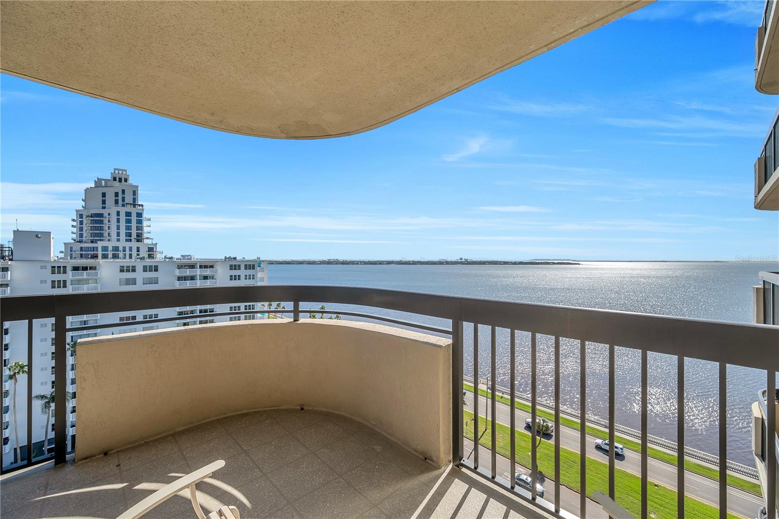 Image 43 of 79 For 2413 Bayshore Boulevard 1501