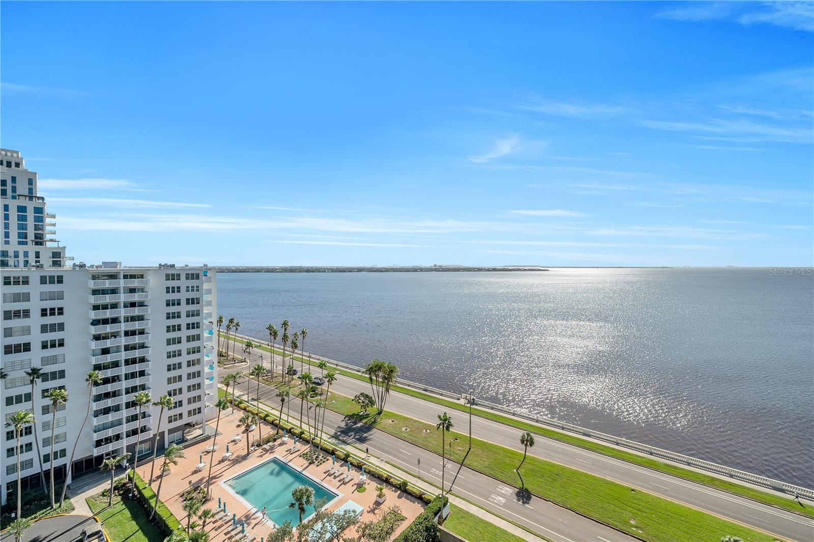 Image 44 of 79 For 2413 Bayshore Boulevard 1501