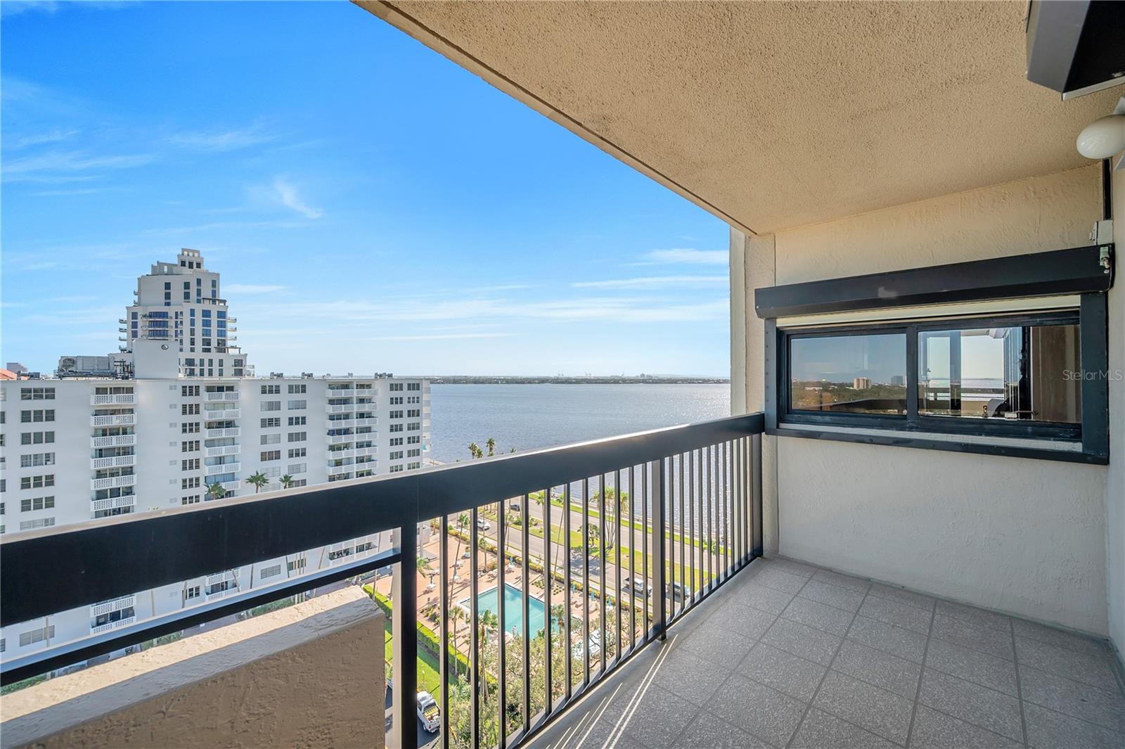 Image 45 of 79 For 2413 Bayshore Boulevard 1501