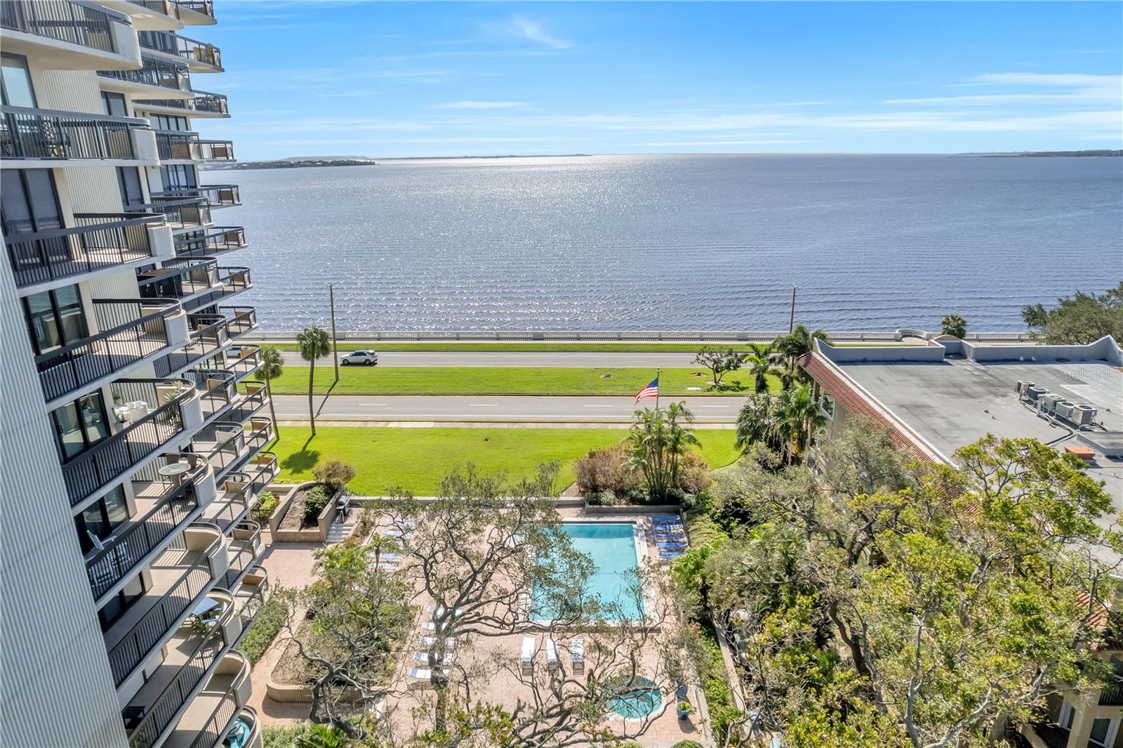 Image 61 of 79 For 2413 Bayshore Boulevard 1501