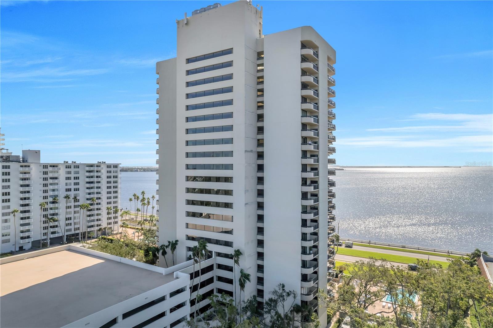 Listing photo id 60 for 2413 Bayshore Boulevard 1501