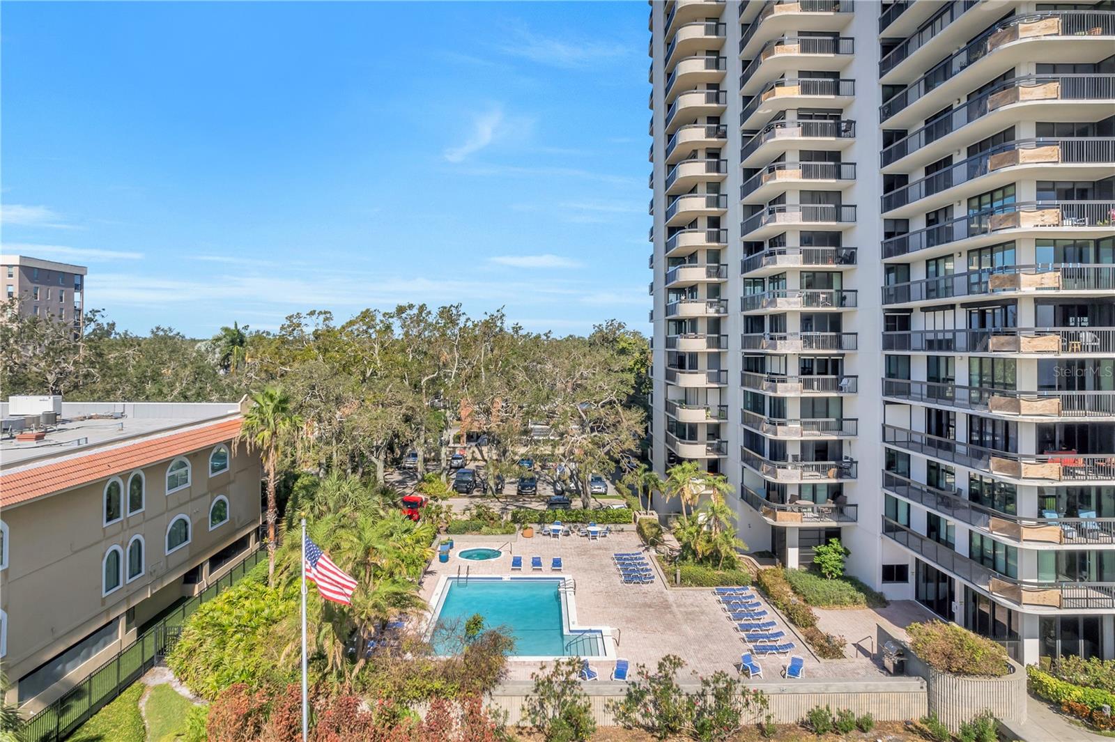 Listing photo id 62 for 2413 Bayshore Boulevard 1501