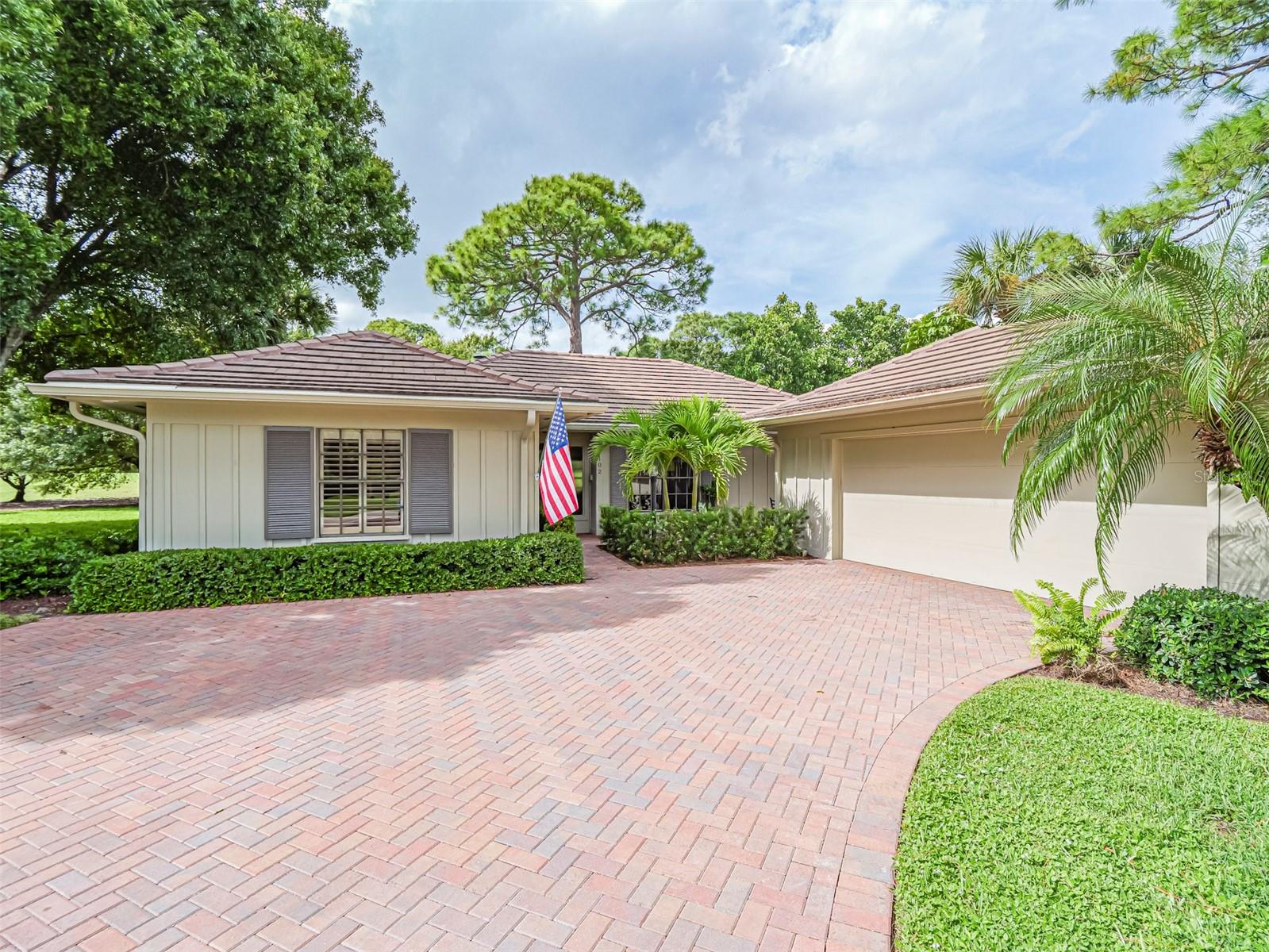 Details for 102 Prestwick Circle, VERO BEACH, FL 32967