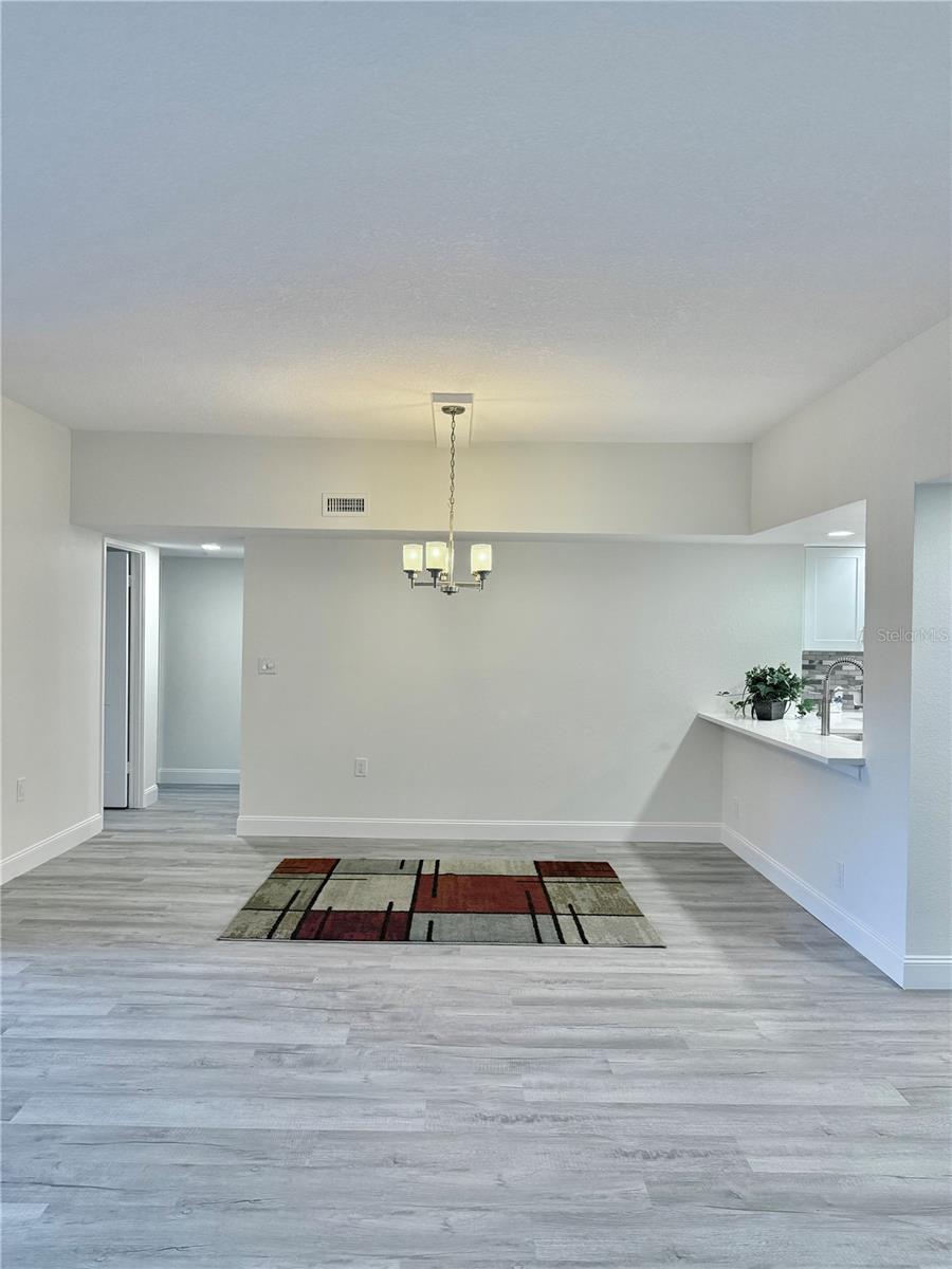 Listing photo id 6 for 400 Island Way 103