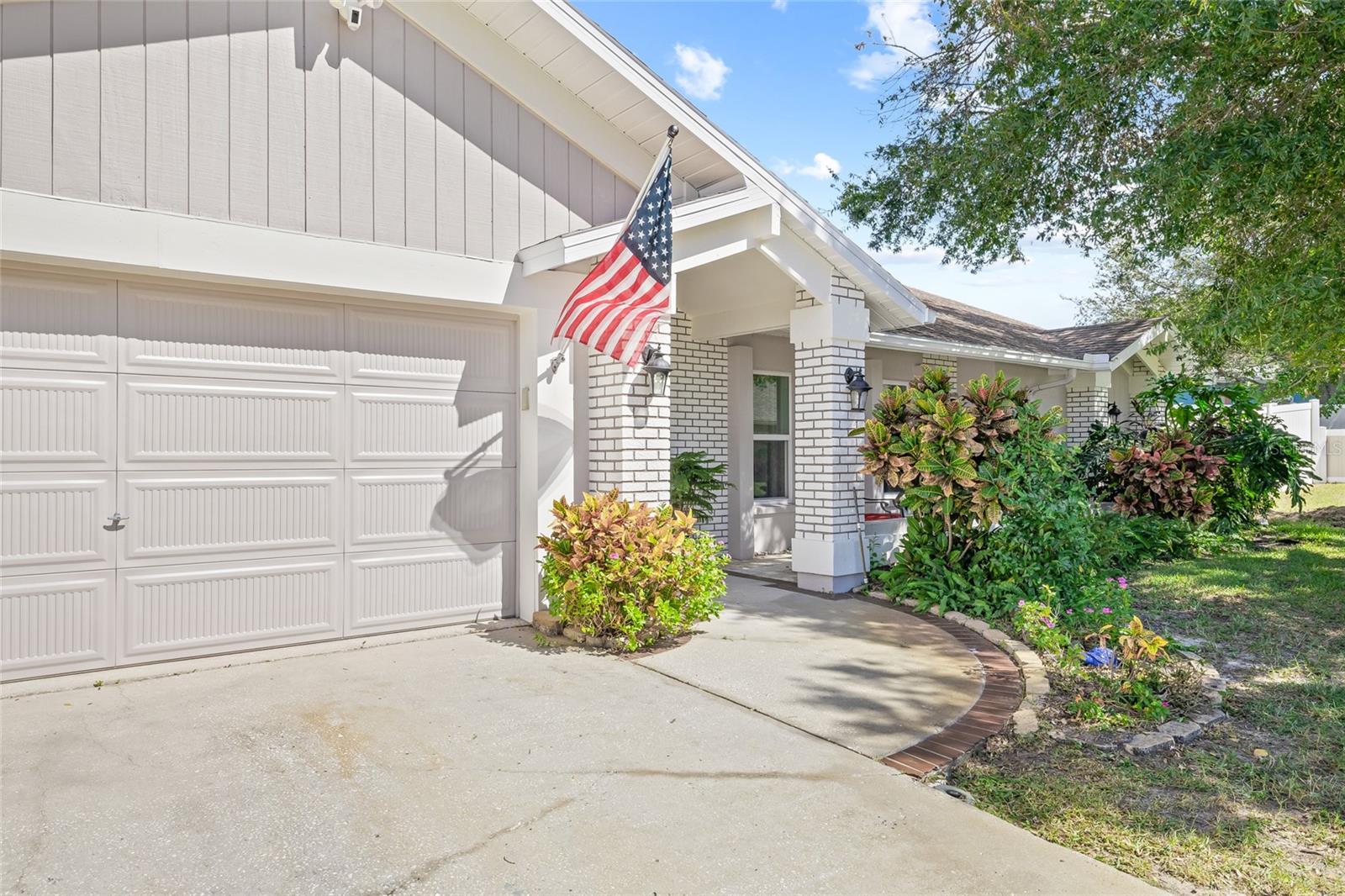 Details for 1300 Cedar Court, TARPON SPRINGS, FL 34689