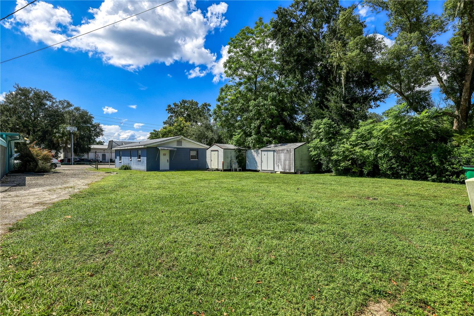 Listing photo id 18 for 5522 7th Street