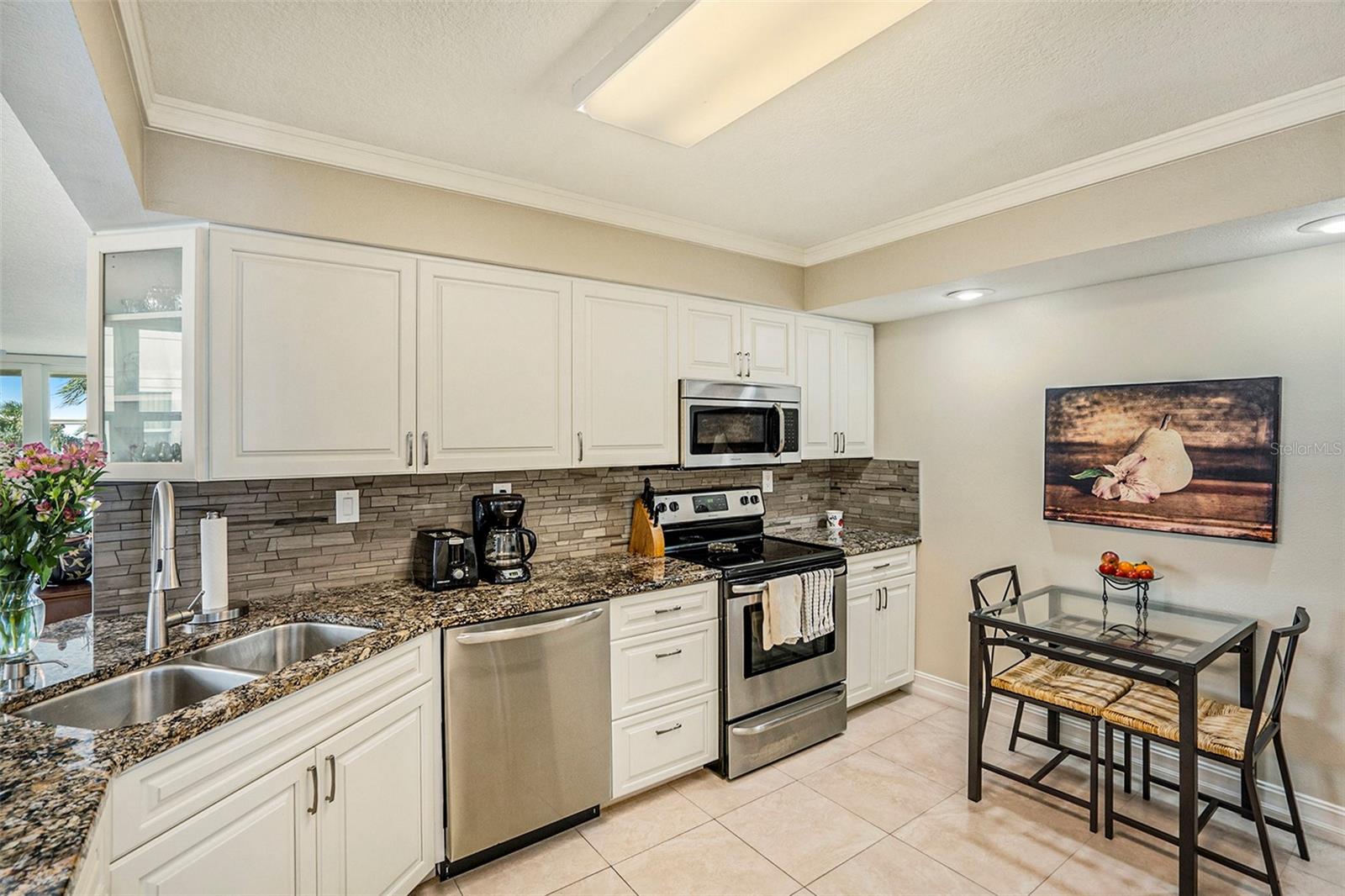 Image 10 of 44 For 6061 Bahia Del Mar Circle 241