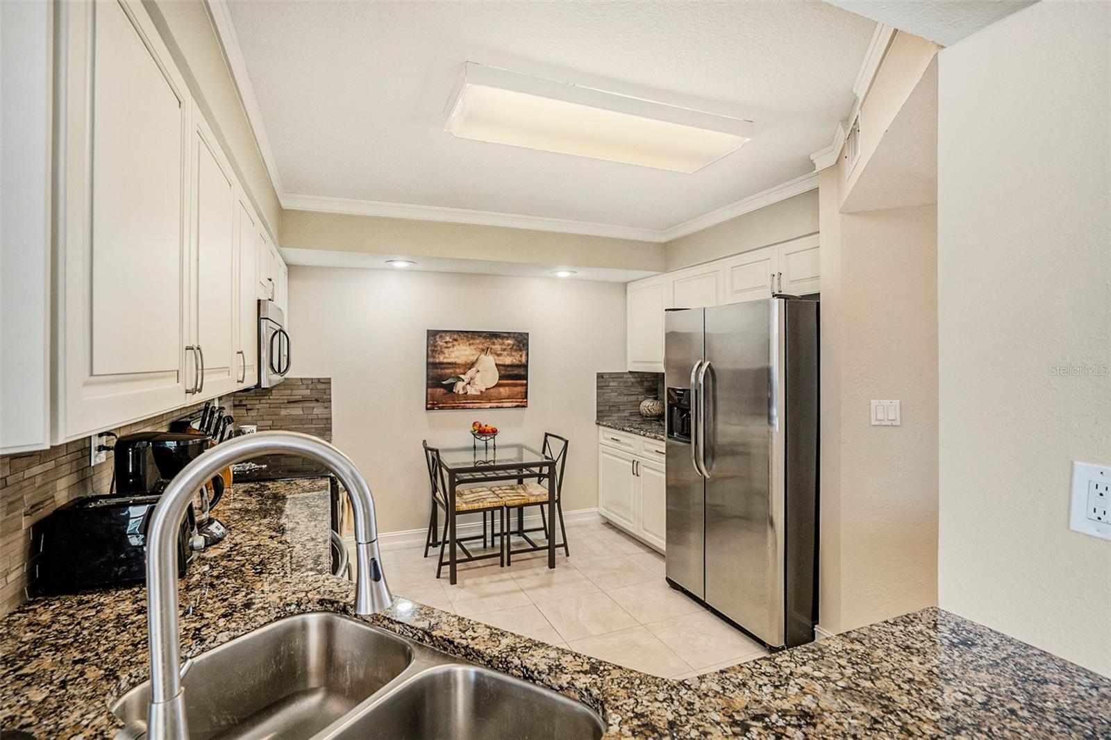 Image 11 of 44 For 6061 Bahia Del Mar Circle 241