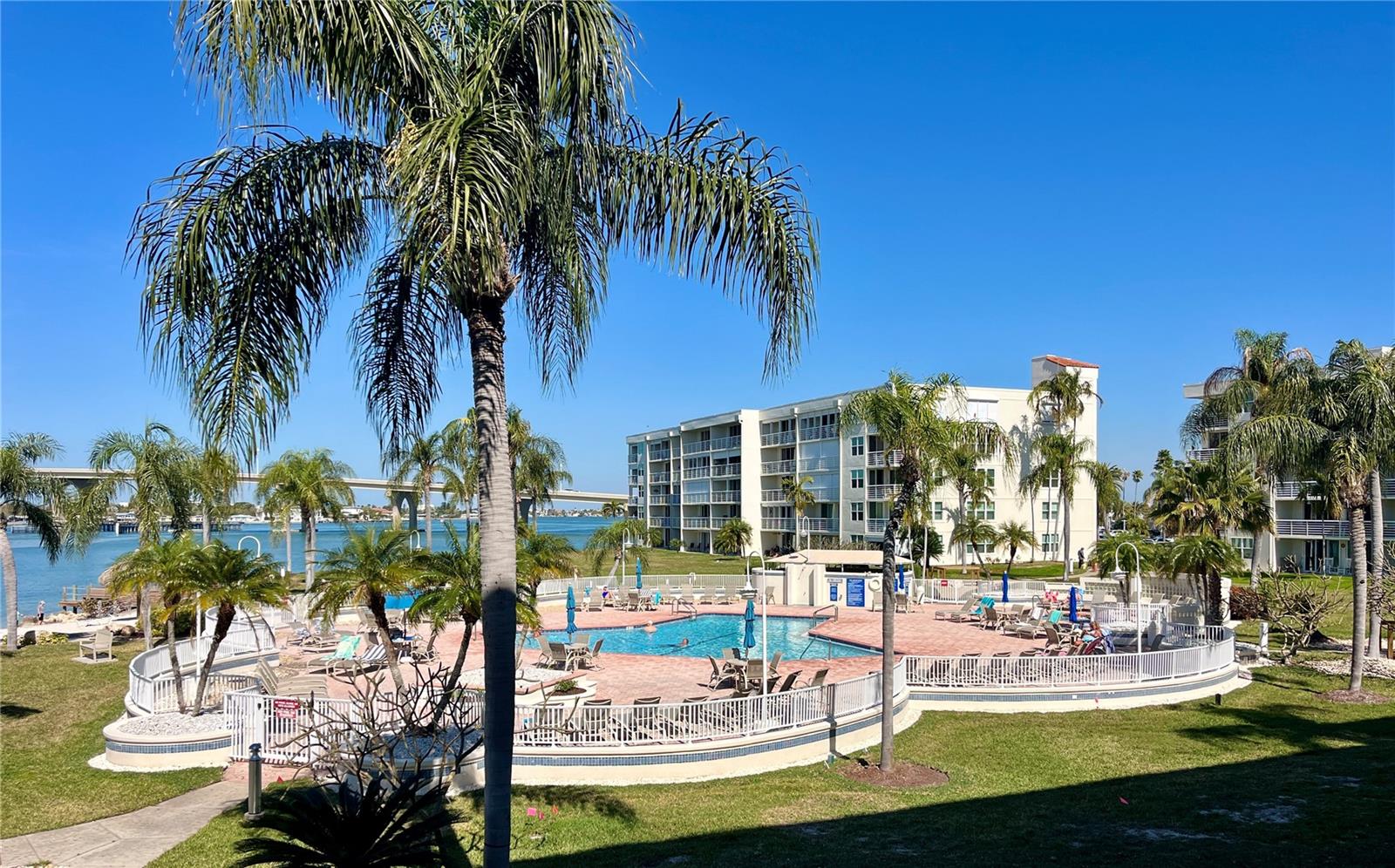 Image 17 of 44 For 6061 Bahia Del Mar Circle 241