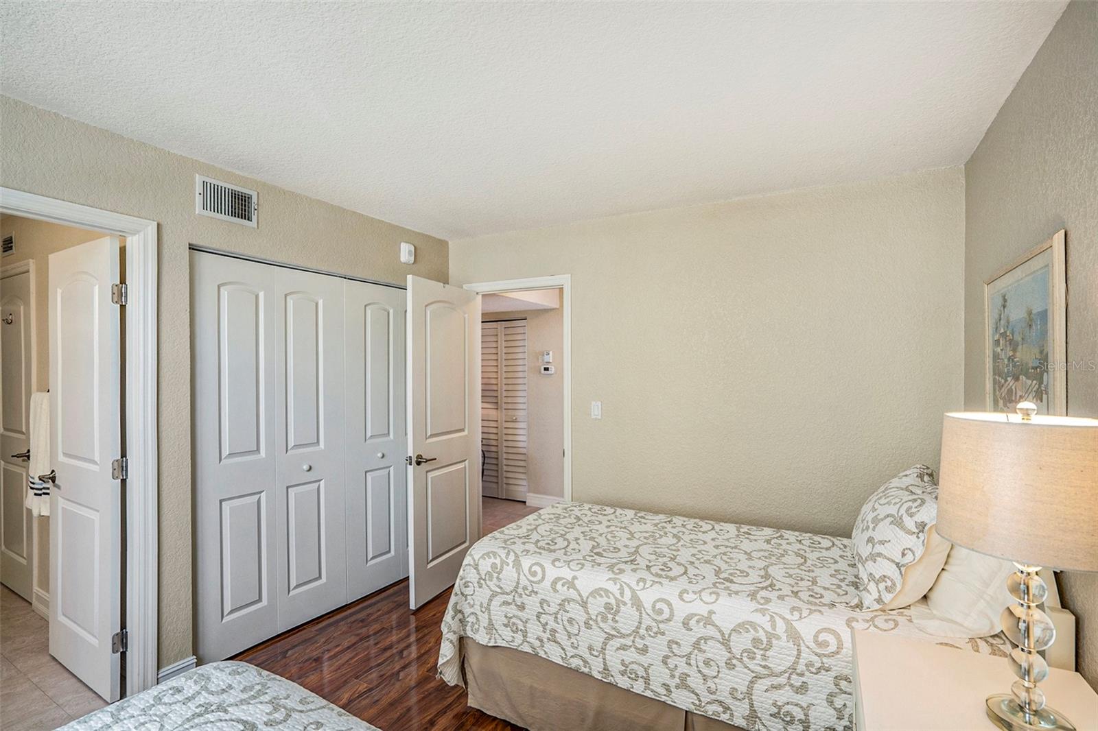 Image 26 of 44 For 6061 Bahia Del Mar Circle 241