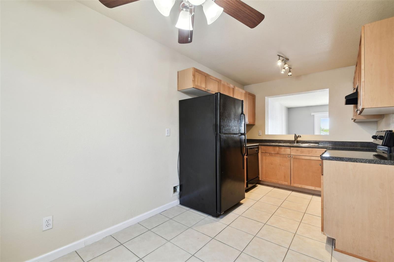 Image 10 of 75 For 3825 Pompano Drive Se